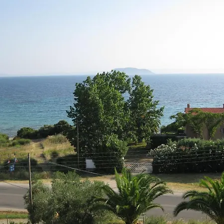 Helios Land Apartment *