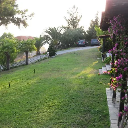 Helios Land * Neos Marmaras