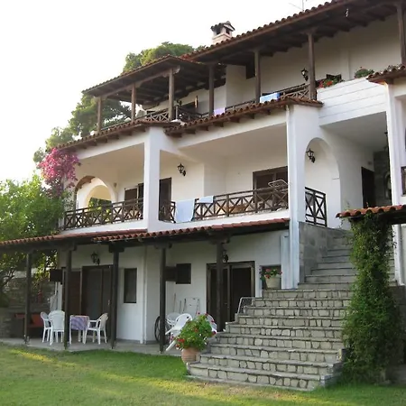 Helios Land Apartment *